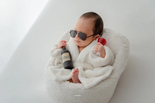 清镇宝宝总是吐奶怎么回事